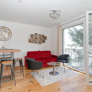 Apartment Luxurious With Big Balcony Near Center, Wien
